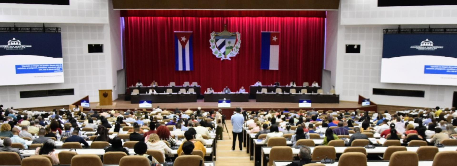 portada parlamento cubano